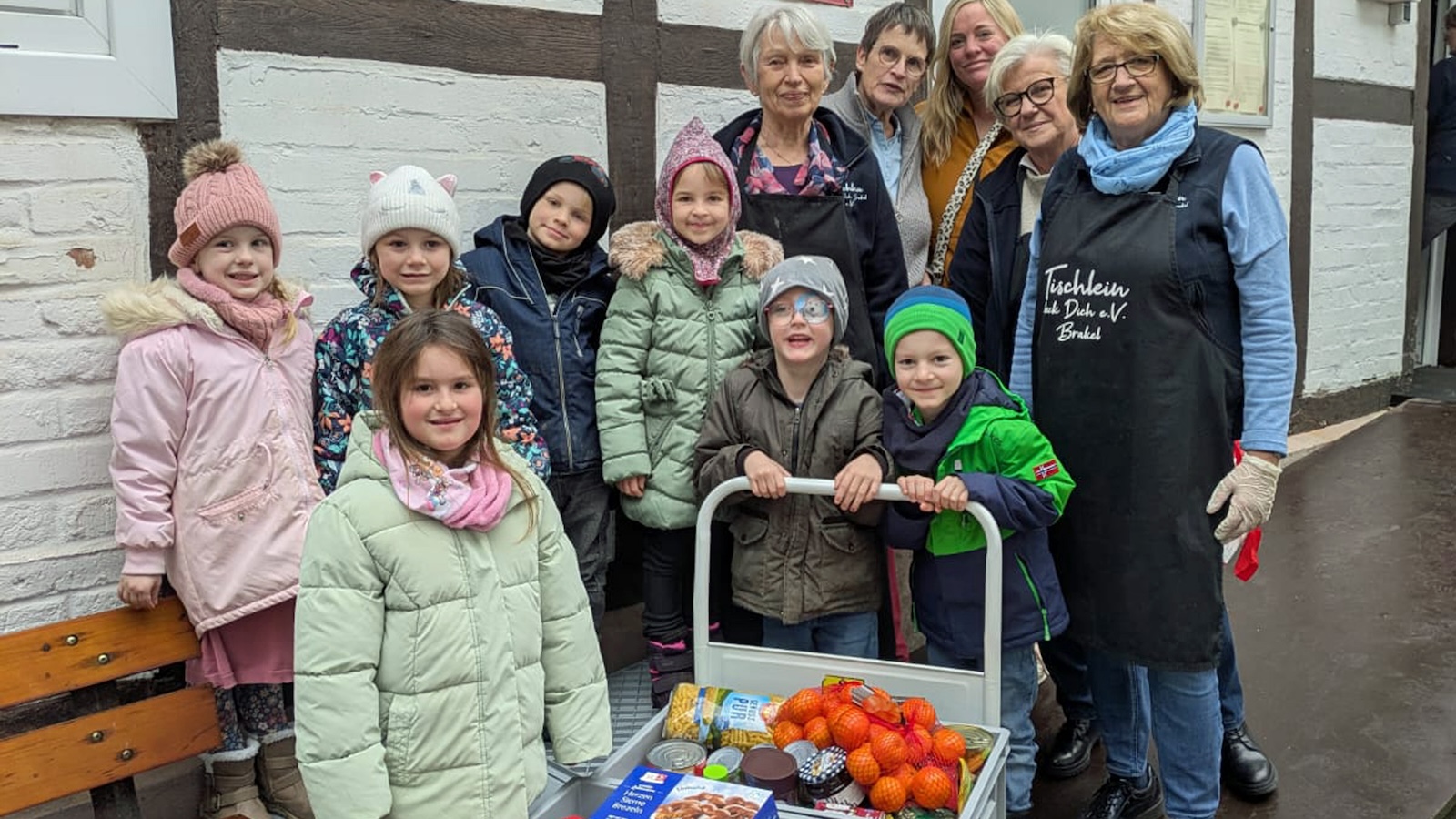 Kindergarten Frohnhausen spendet Lebensmittel für bedürftige Menschen aus der Umgebung