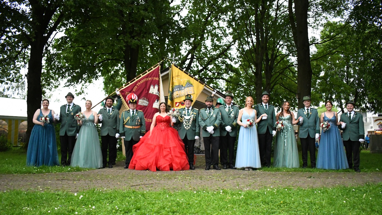 König Benedikt Prohn regierte beim Schützenfest in Bökendorf