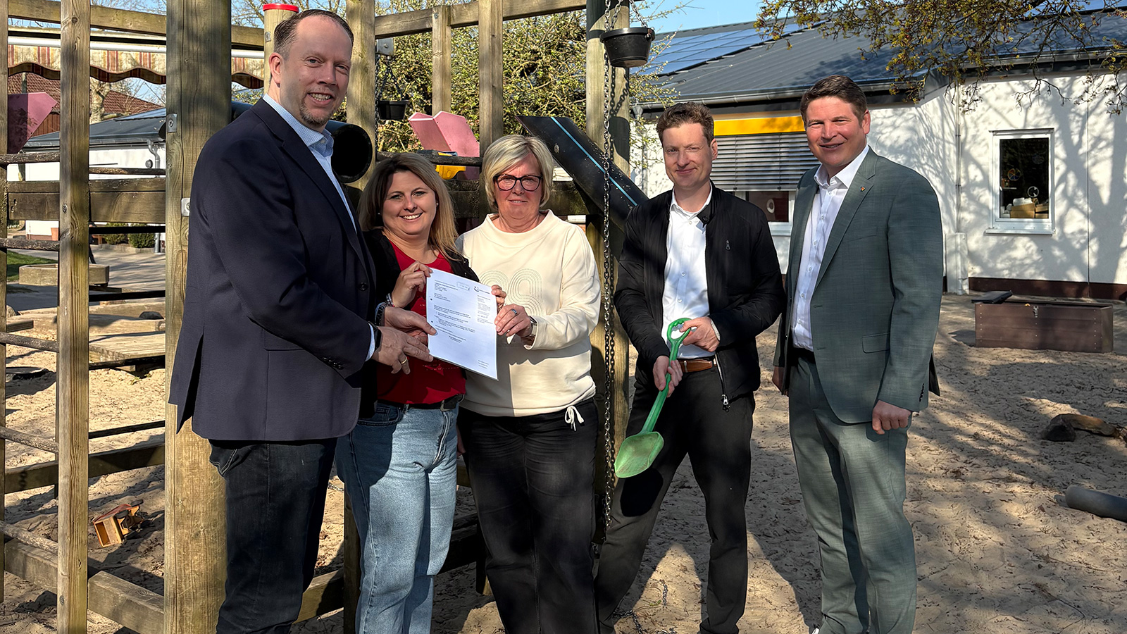 Förderbescheide übergeben: „KiTa Mühlenwinkel“ und „KiTa Alsternest“ erhalten Mittel für mehr Inklusion